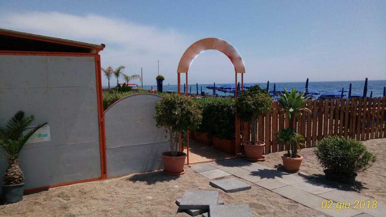 Aessebenessere Casavacanza Mascali Exterior foto